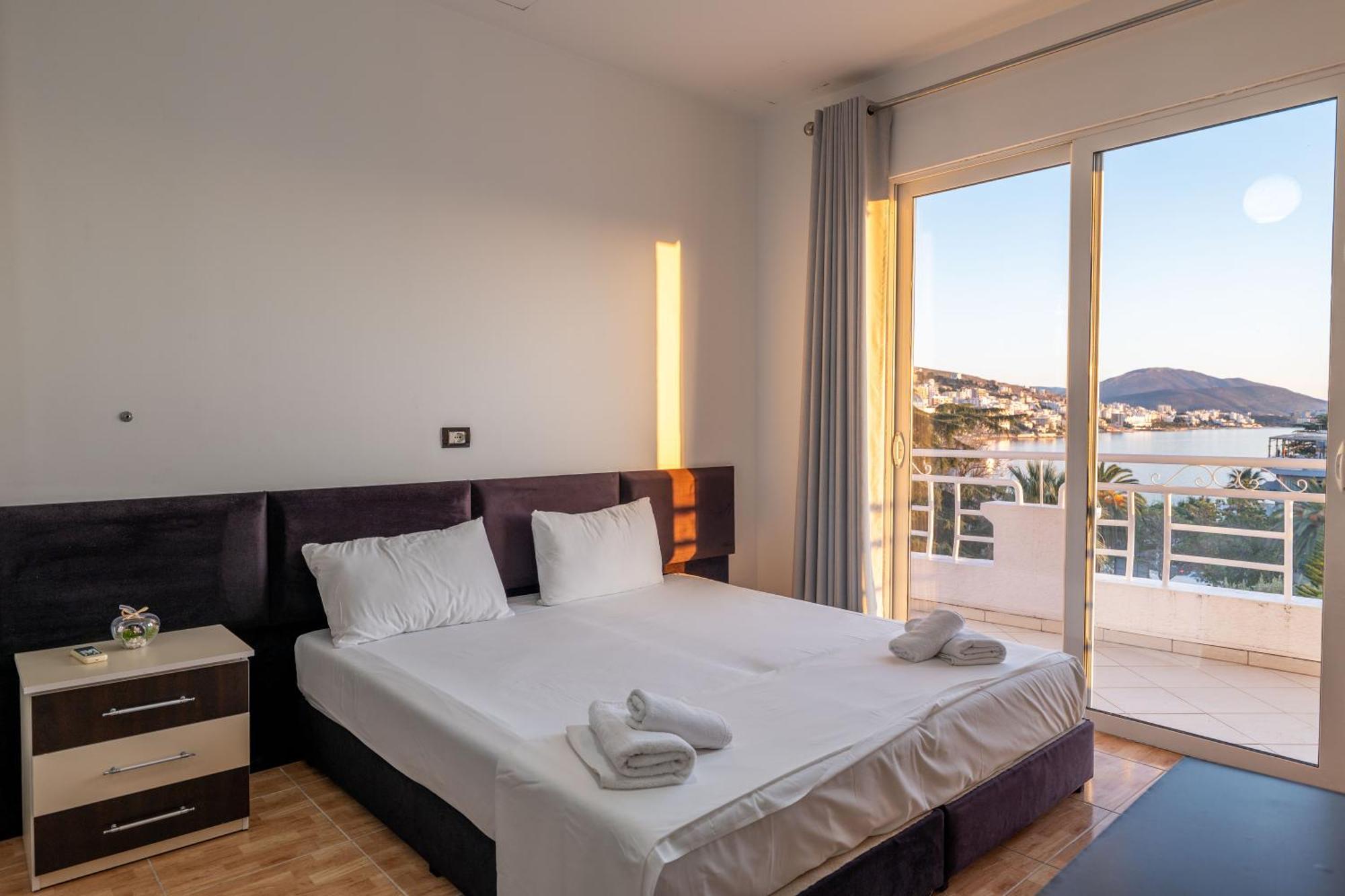 Hotel Myrtai - City Center Sarandë Exteriör bild