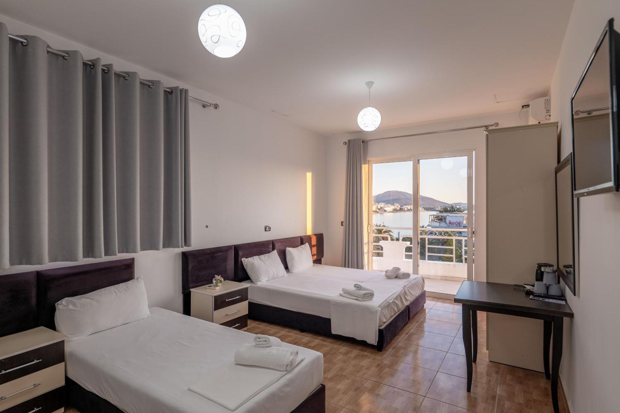 Hotel Myrtai - City Center Sarandë Exteriör bild