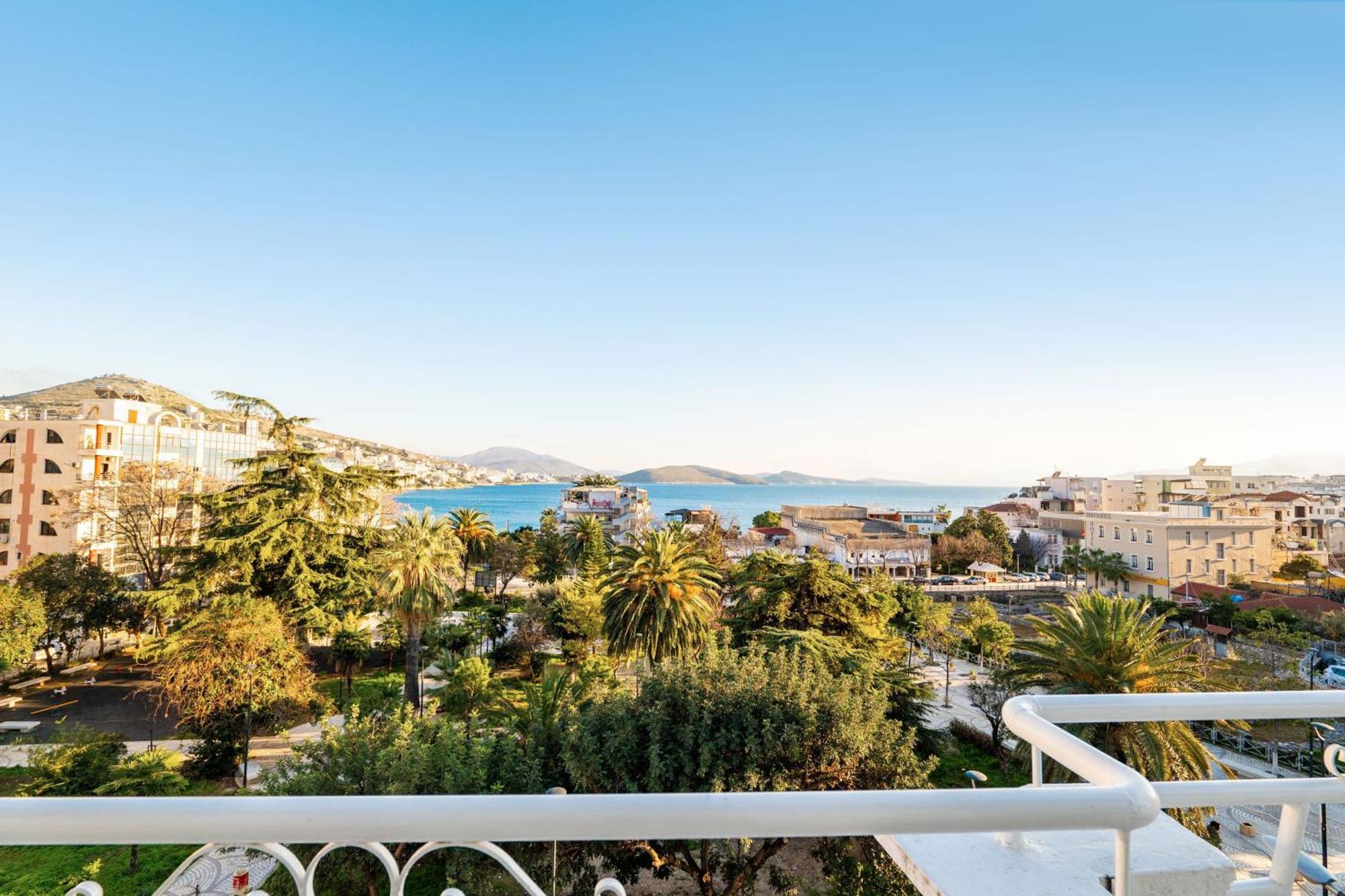 Hotel Myrtai - City Center Sarandë Exteriör bild