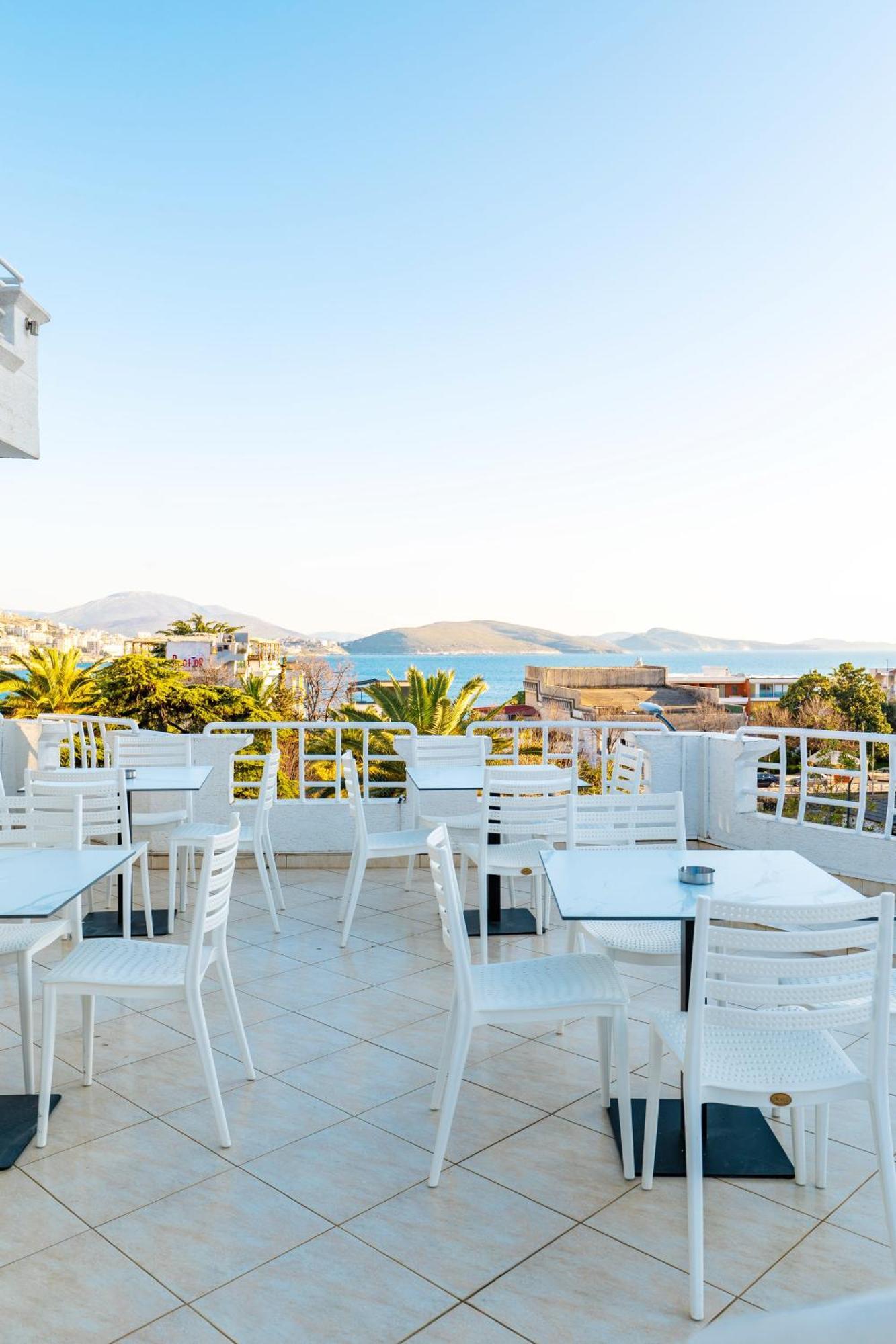 Hotel Myrtai - City Center Sarandë Exteriör bild